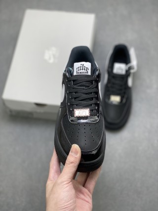 Nike Air Force 1 Low 'Gold' view 2