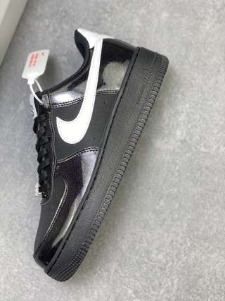 Nike Air Force 1 Low 'Gold' view 7