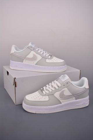 Nike Air Force 1 Low view 5