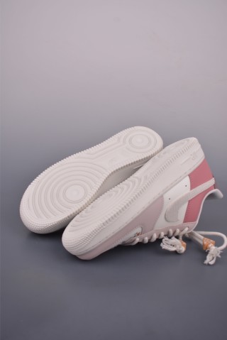 Nike Air Force 1 Low 'Pink / White' view 3