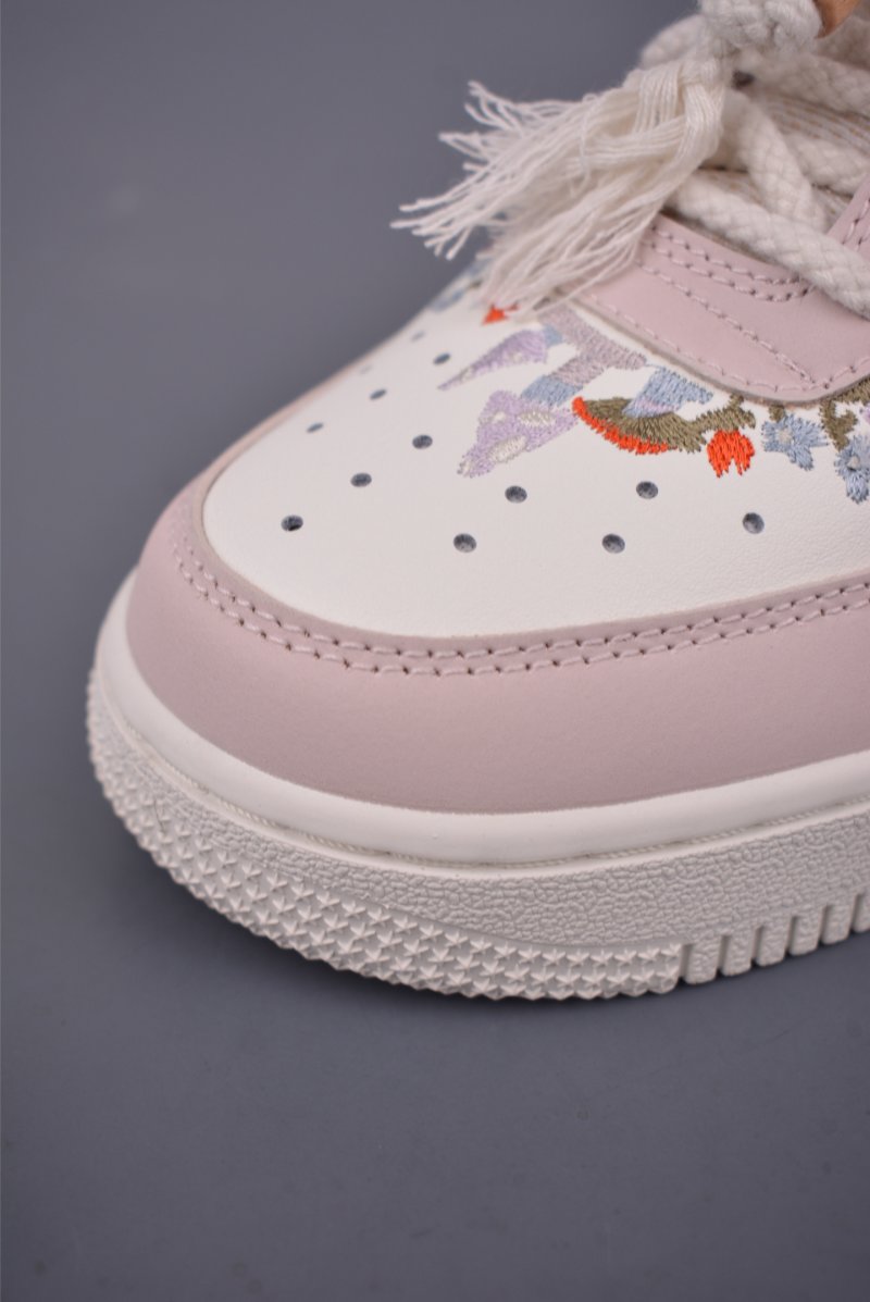 Nike Air Force 1 Low 'Pink / White' view