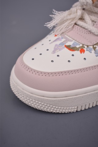 Nike Air Force 1 Low 'Pink / White' view 6