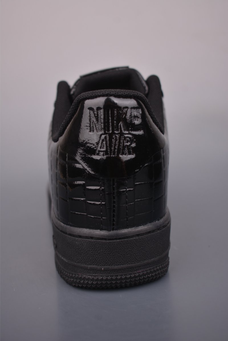 Nike Air Force 1 Low view