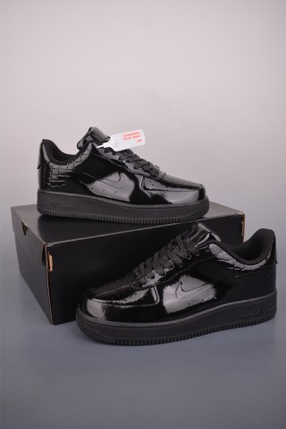 Nike Air Force 1 Low view 5
