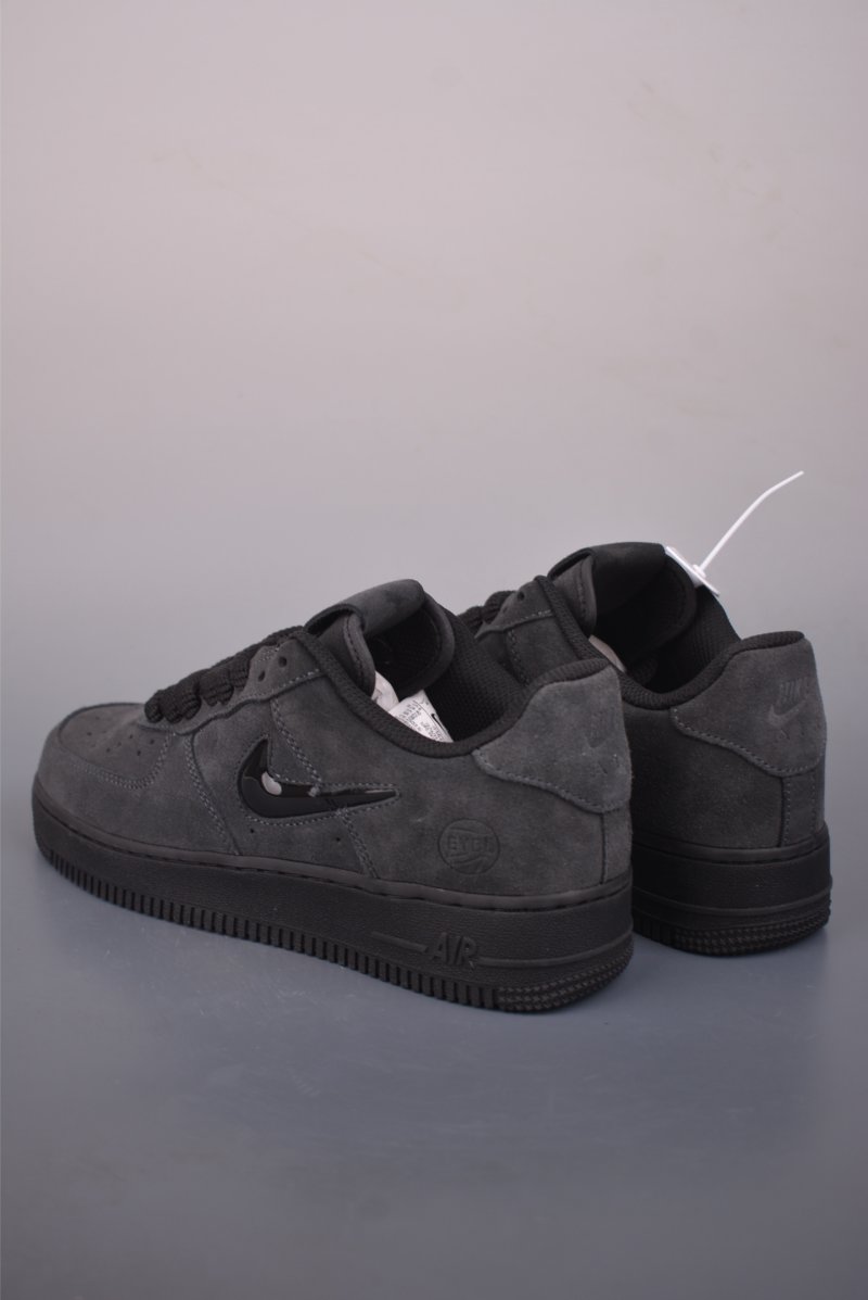 Nike Air Force 1 Low view