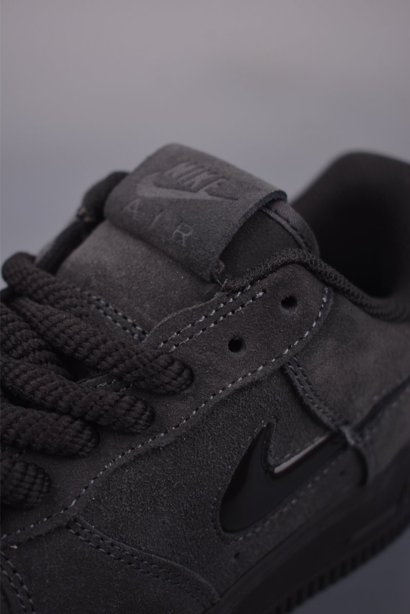 Nike Air Force 1 Low view