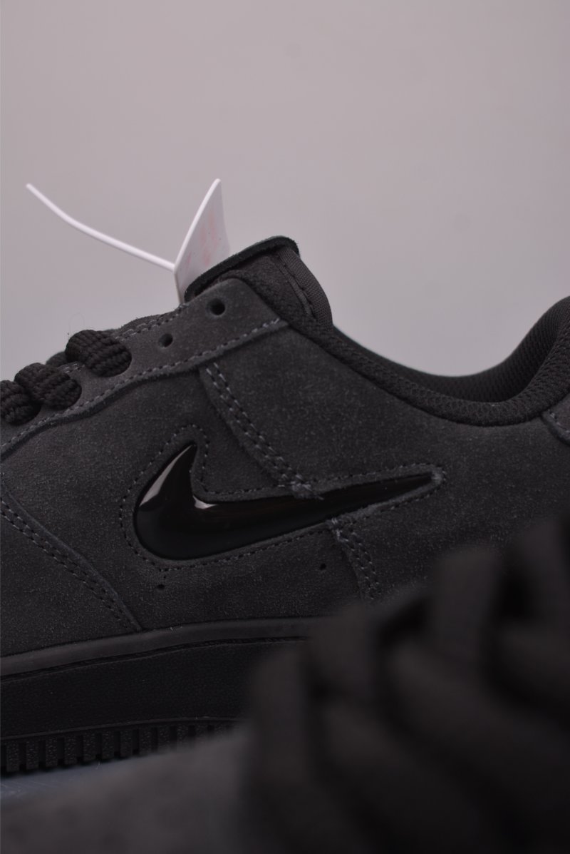 Nike Air Force 1 Low view