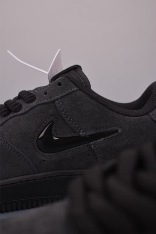 Nike Air Force 1 Low view 8