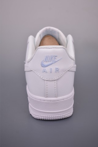 Nike Air Force 1 Low view 4