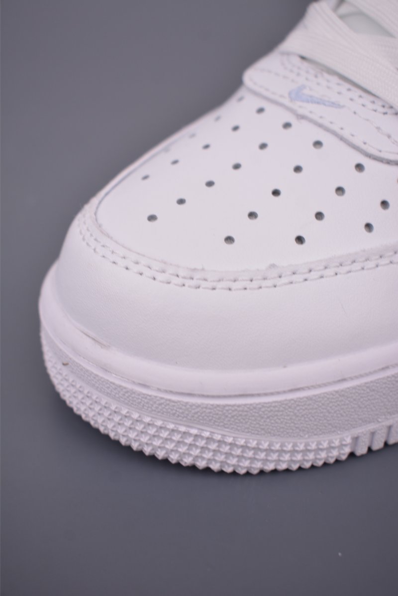 Nike Air Force 1 Low view