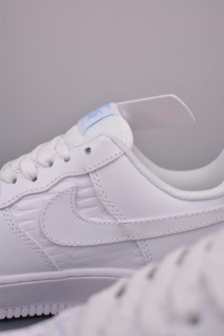 Nike Air Force 1 Low view 8