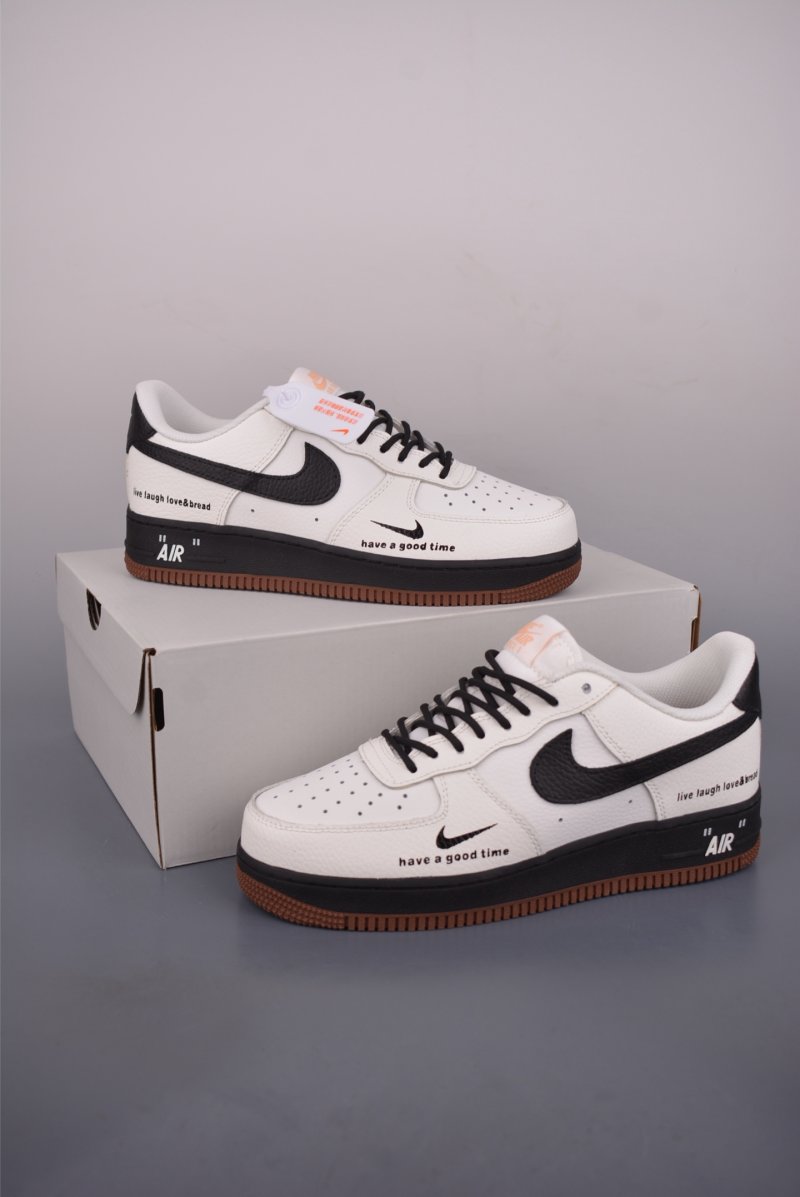 Nike Air Force 1 Low view