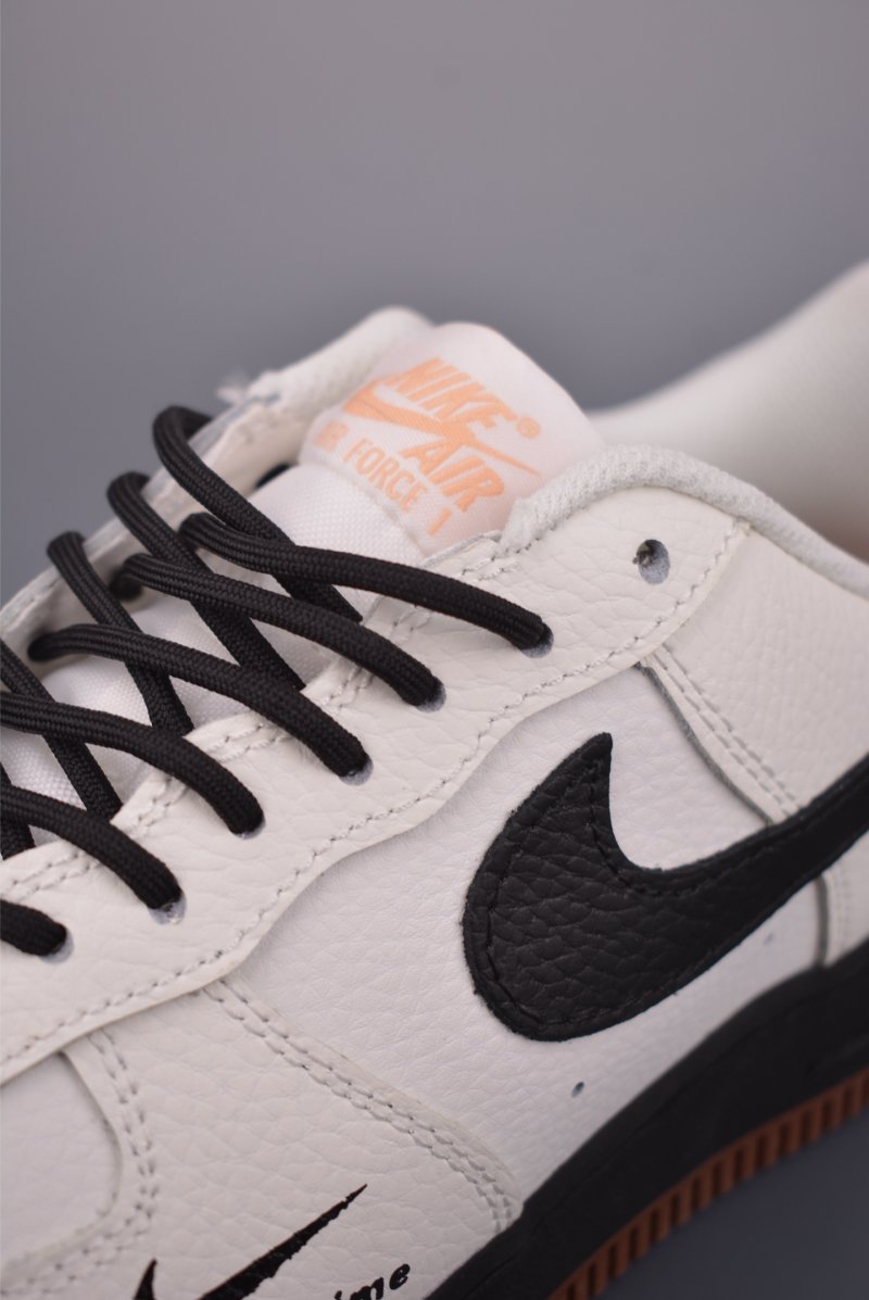 Nike Air Force 1 Low view
