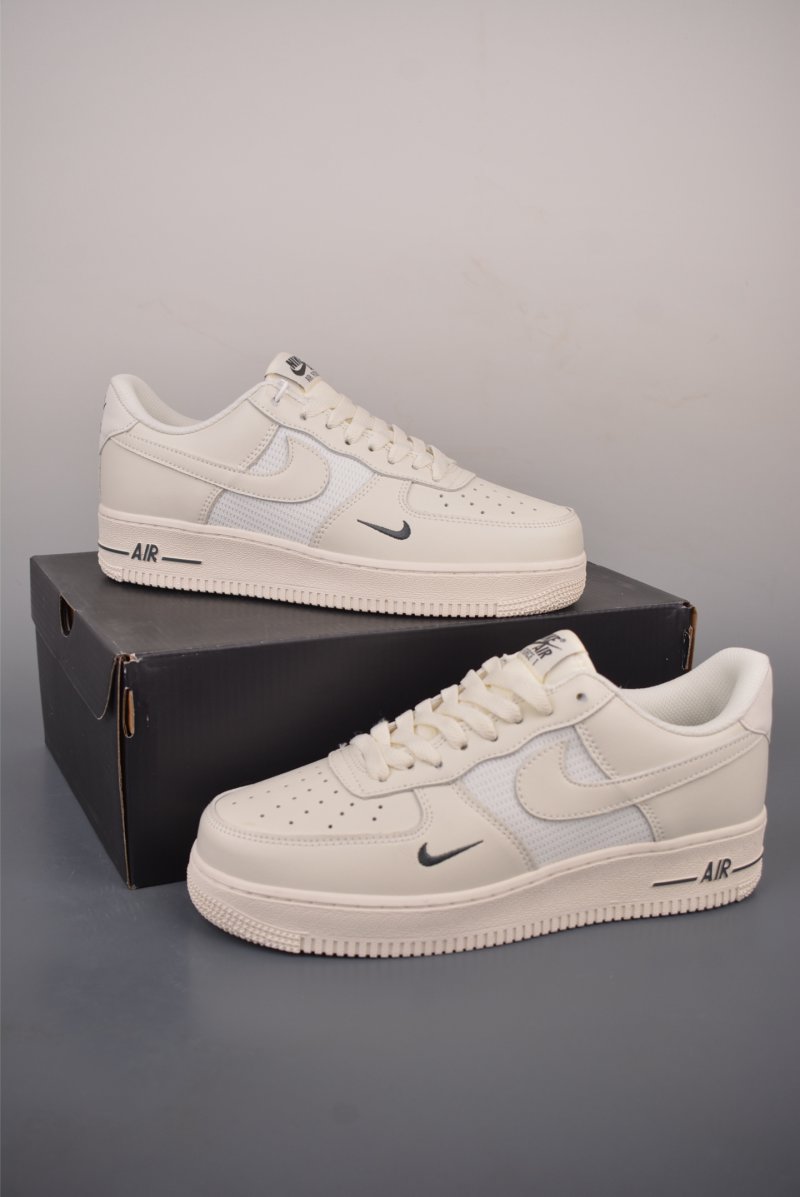Nike Air Force 1 Low view