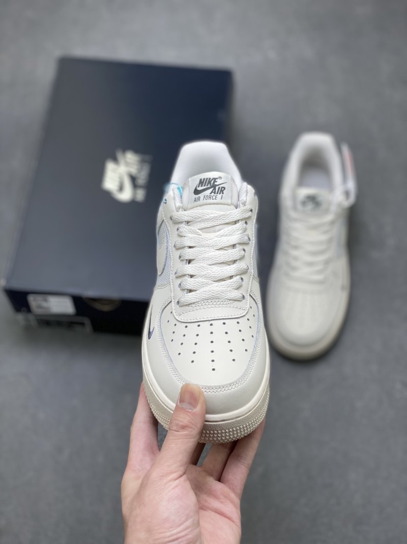 Nike Air Force 1 Low 'Gold' view