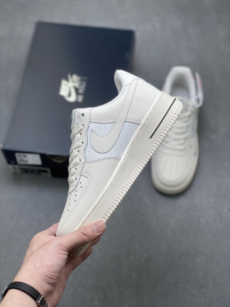 Nike Air Force 1 Low 'Gold' view