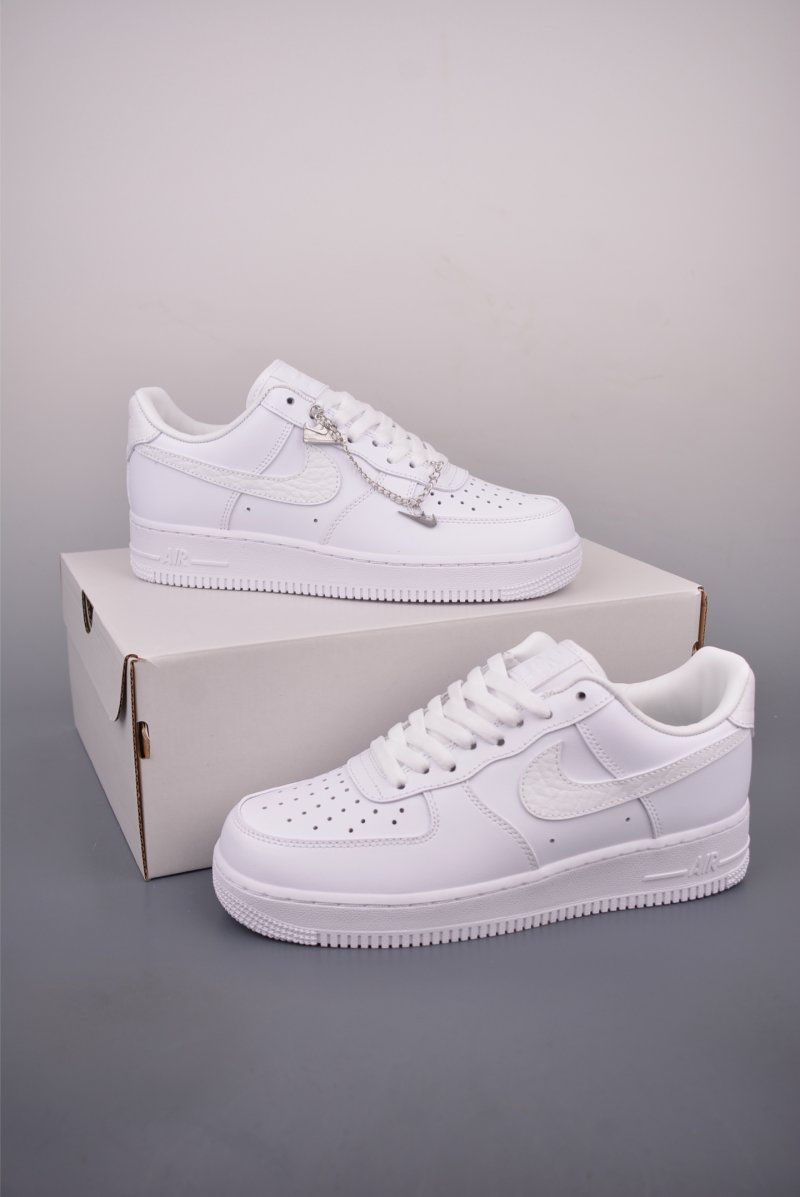 Nike Air Force 1 Low view