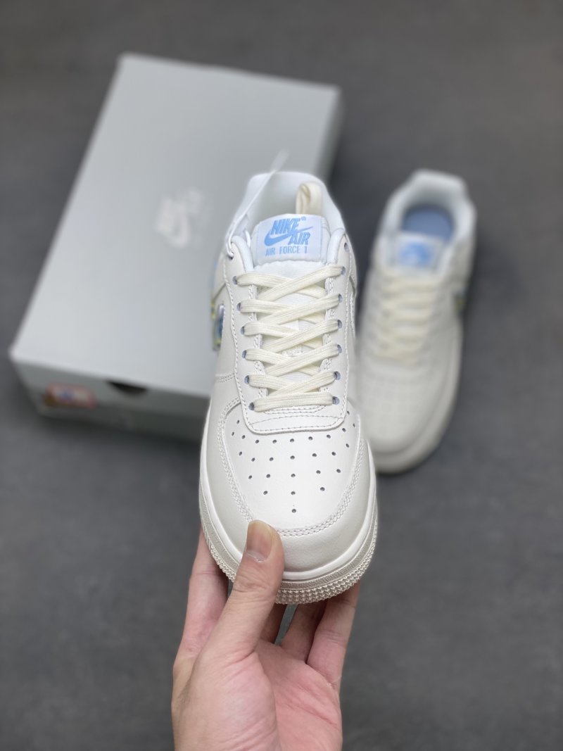 Nike Air Force 1 Low 'Gold' view