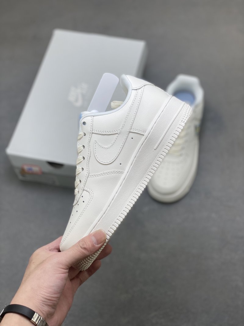 Nike Air Force 1 Low 'Gold' view