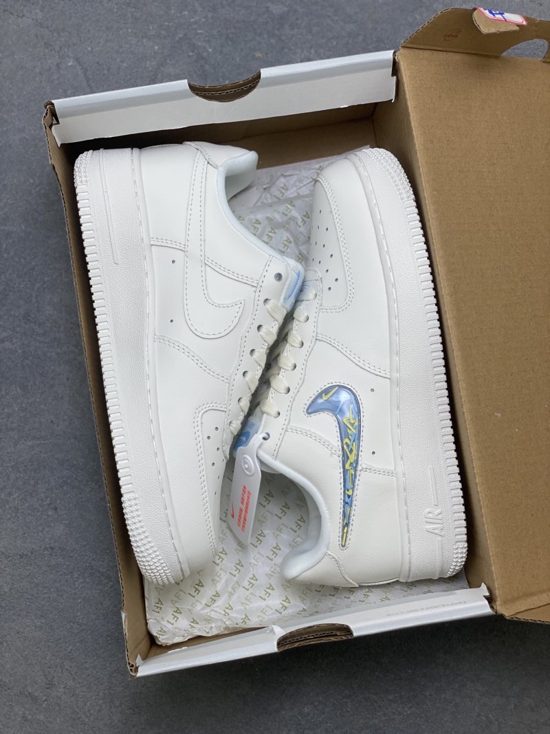 Nike Air Force 1 Low 'Gold' view