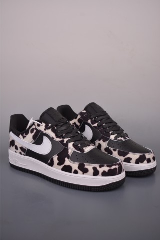 Nike Air Force 1 Low view 1