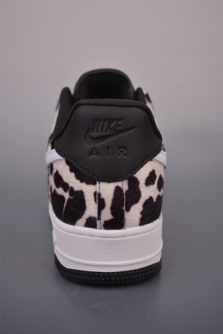 Nike Air Force 1 Low view 4