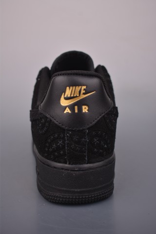 Nike Air Force 1 Low view 4