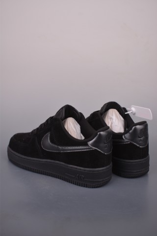 Nike Air Force 1 Low view 2