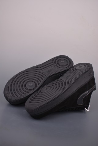 Nike Air Force 1 Low view 3