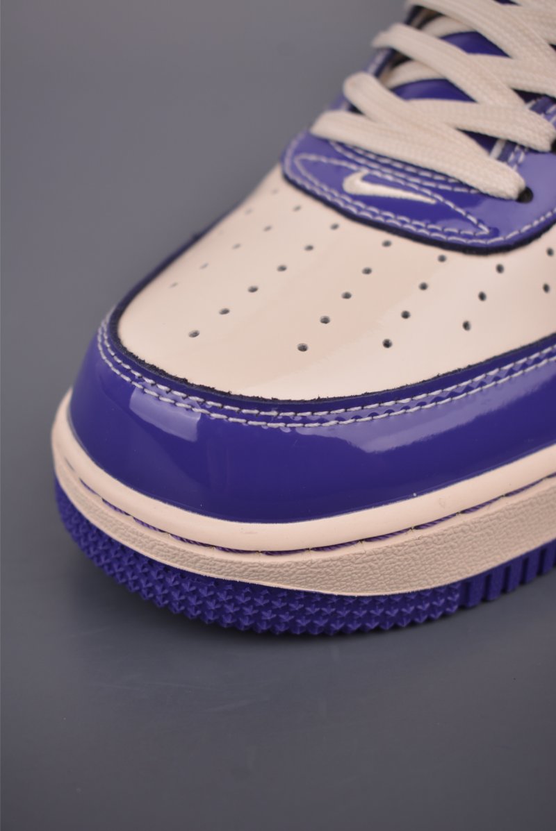 Nike Air Force 1 Low view