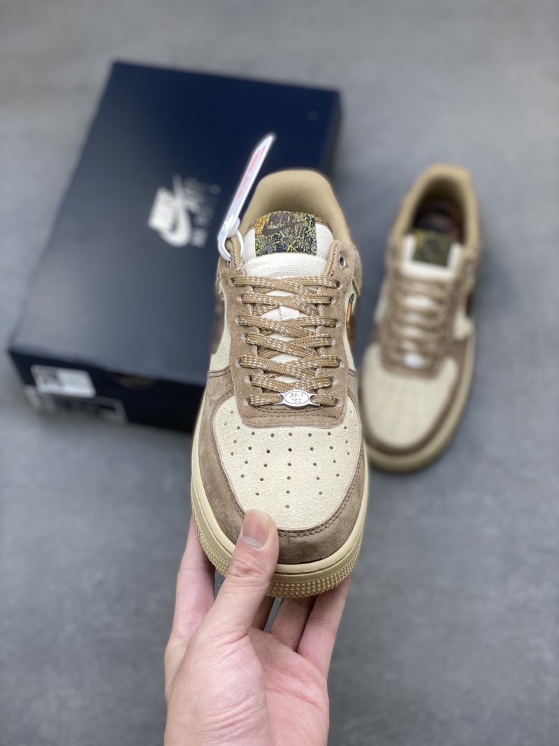 Nike Air Force 1 Low 'Gold' view