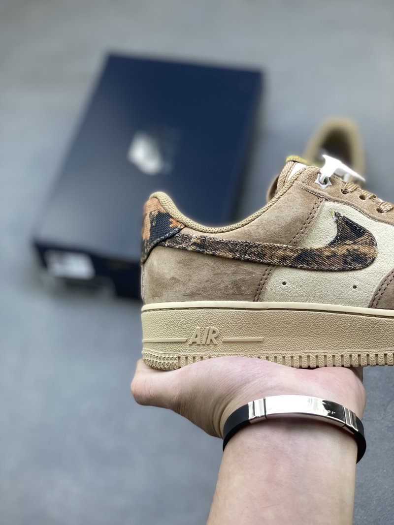 Nike Air Force 1 Low 'Gold' view