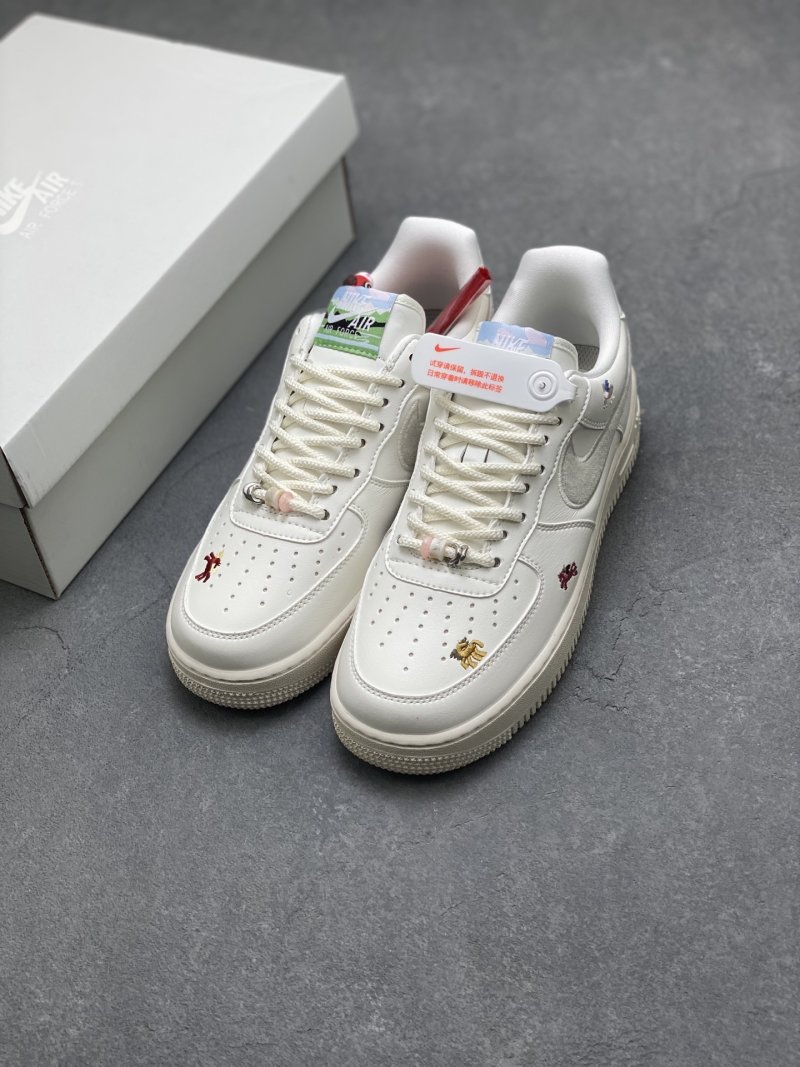 Nike Air Force 1 Low 'Gold' view