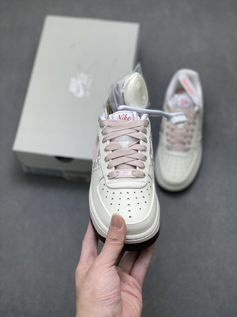 Nike Air Force 1 Low 'Gold' view