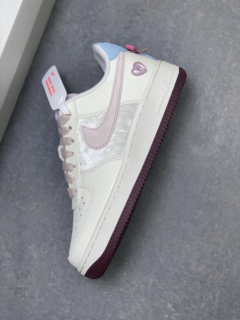 Nike Air Force 1 Low 'Gold' view
