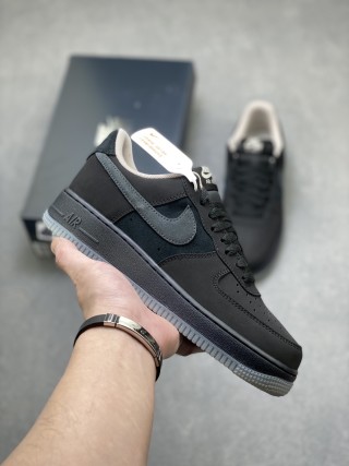 Nike Air Force 1 Low 'Gold' view 1