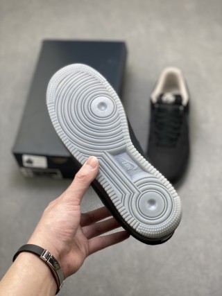 Nike Air Force 1 Low 'Gold' view 6