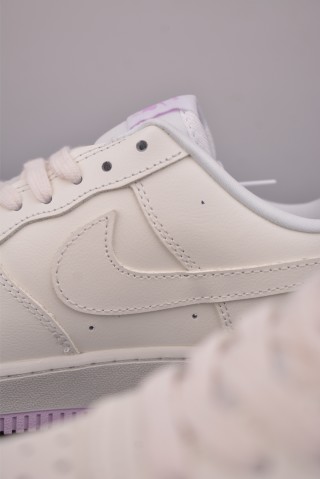 Nike Air Force 1 Low view 8