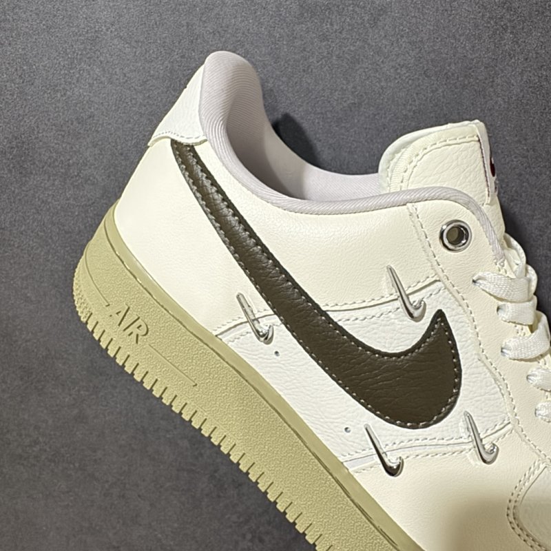Nike Air Force 1 Low view