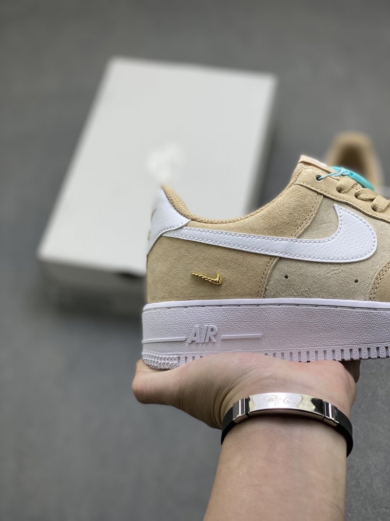 Nike Air Force 1 Low 'Gold' view