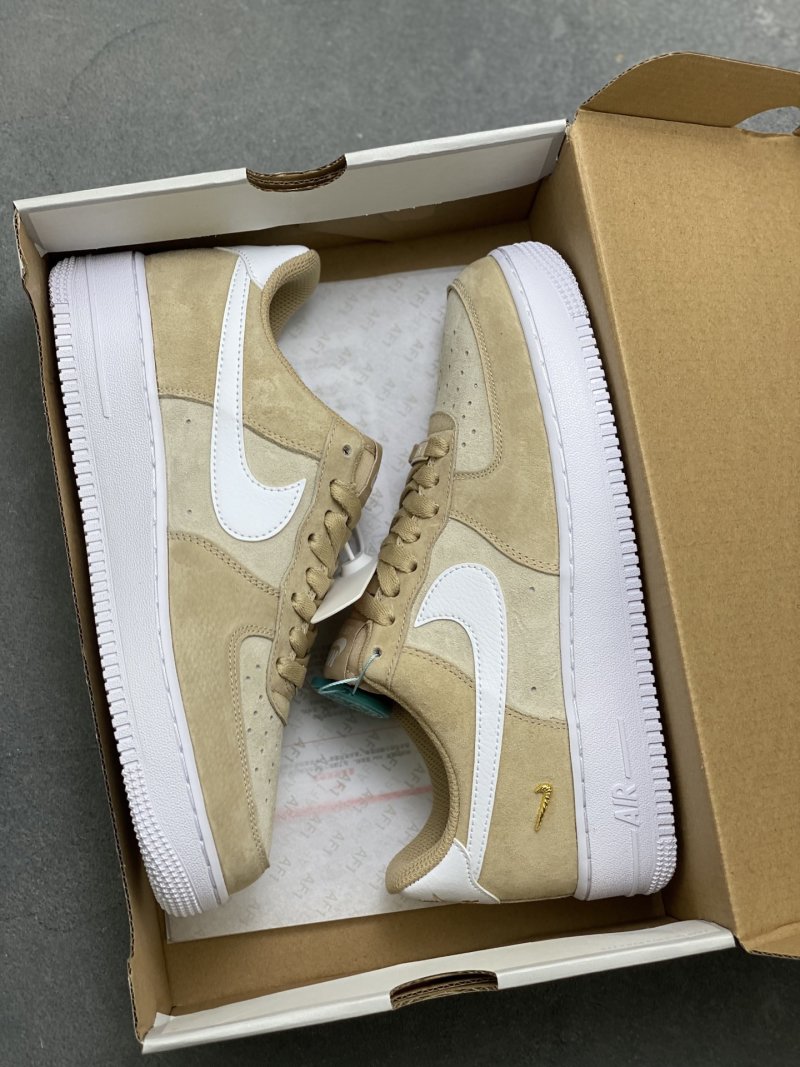 Nike Air Force 1 Low 'Gold' view