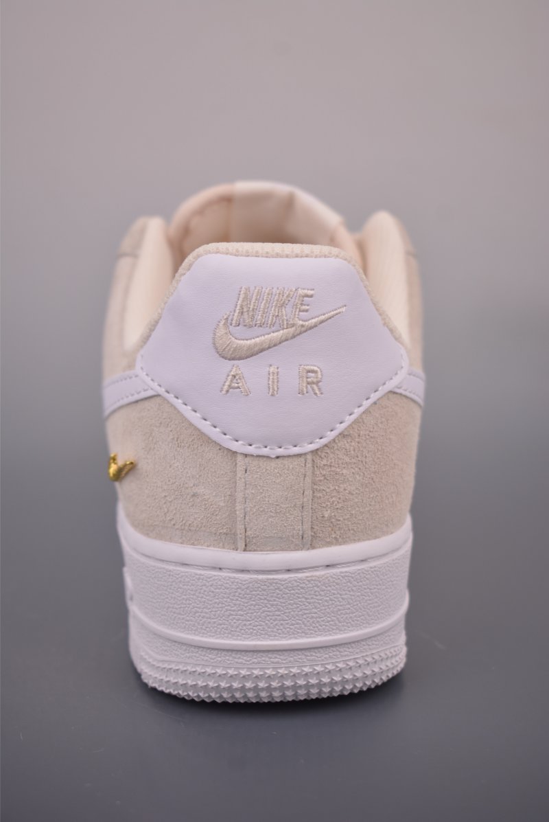 Nike Air Force 1 Low view