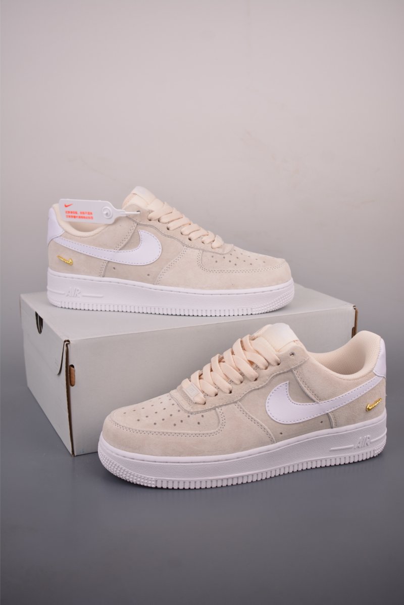 Nike Air Force 1 Low view