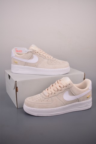 Nike Air Force 1 Low view 5