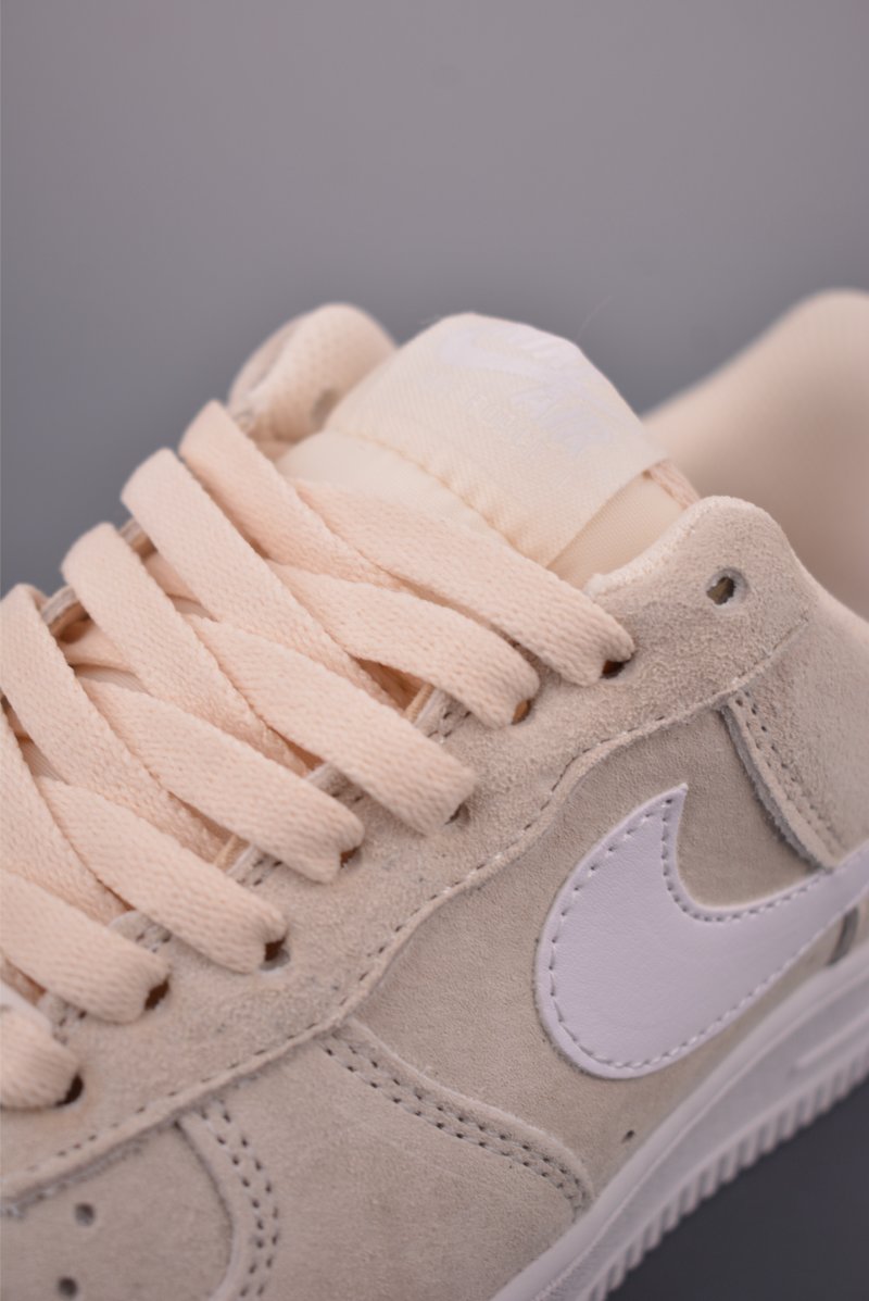 Nike Air Force 1 Low view