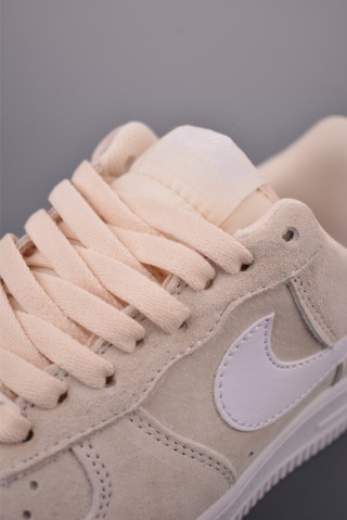 Nike Air Force 1 Low view 7