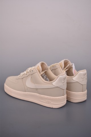 Nike Air Force 1 Low view 2