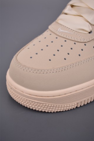 Nike Air Force 1 Low view 6
