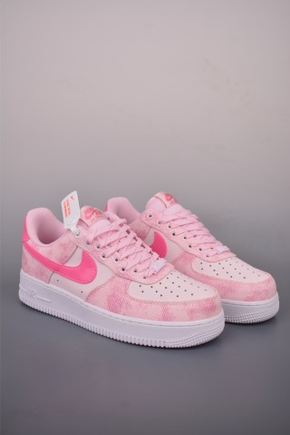 Nike Air Force 1 Low view 1