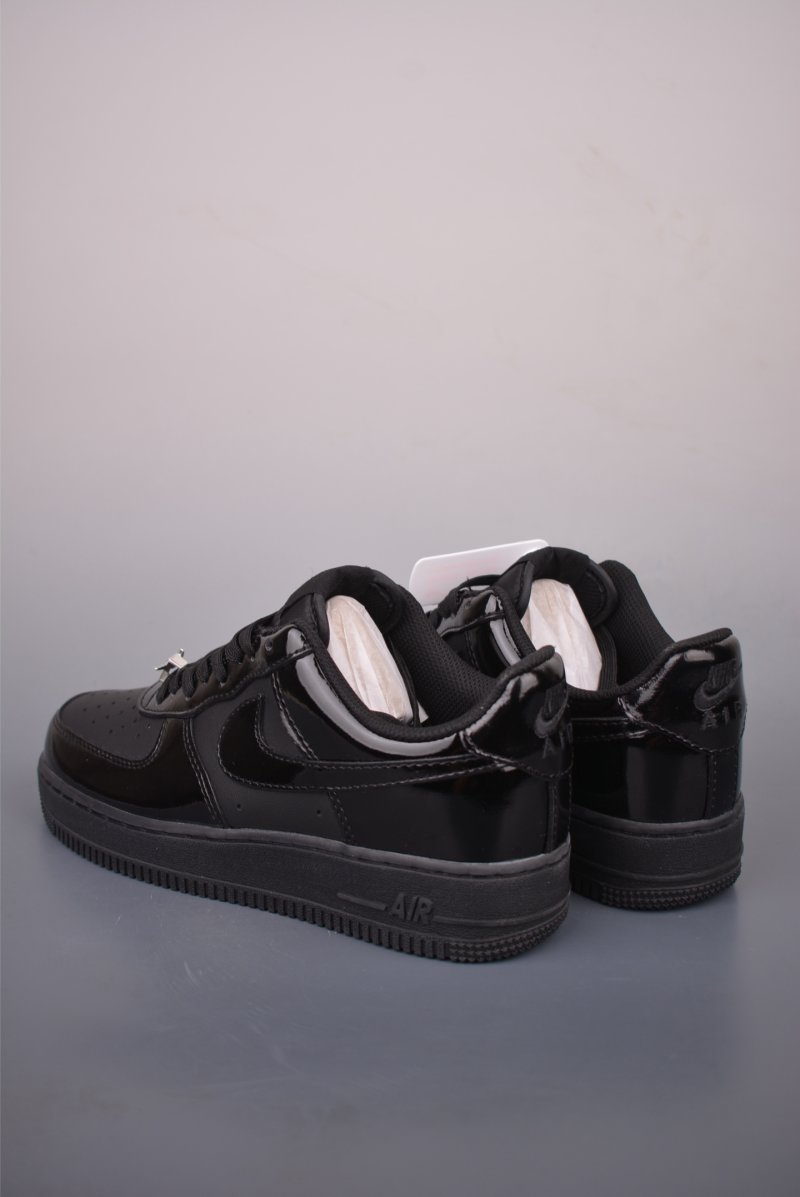 Nike Air Force 1 Low view